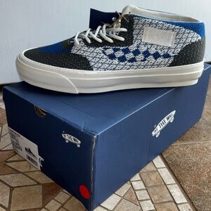 Vans Half Cab Mens Size 10 Blue and Black Patterned Sneakers